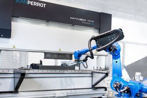 automated robotic bending cell